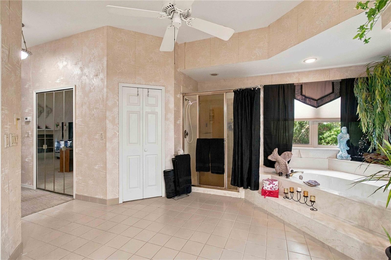 Primary Bathroom - 13220 N BRANCH RD, SARASOTA