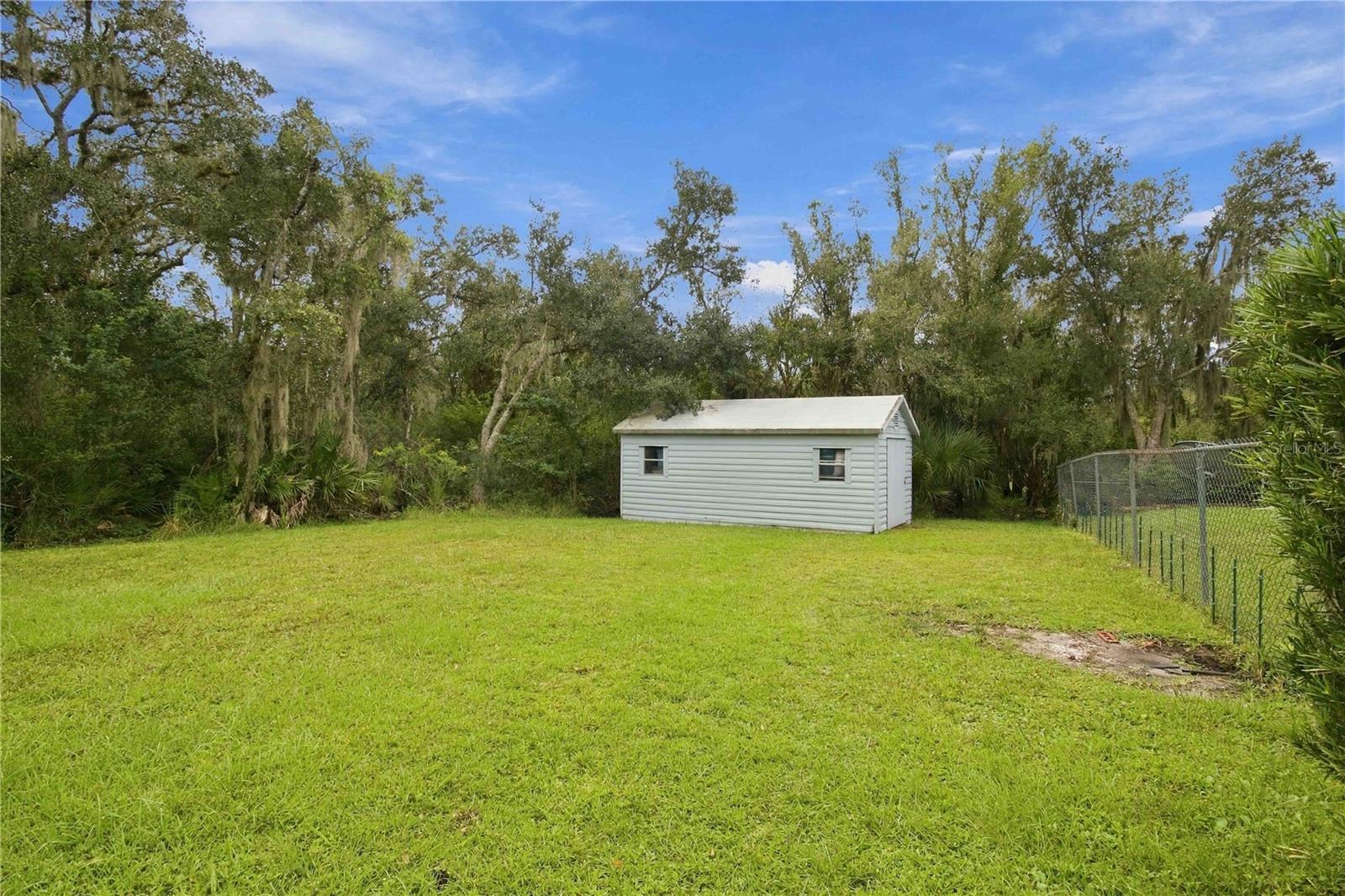 Side Yard - 13220 N BRANCH RD, SARASOTA