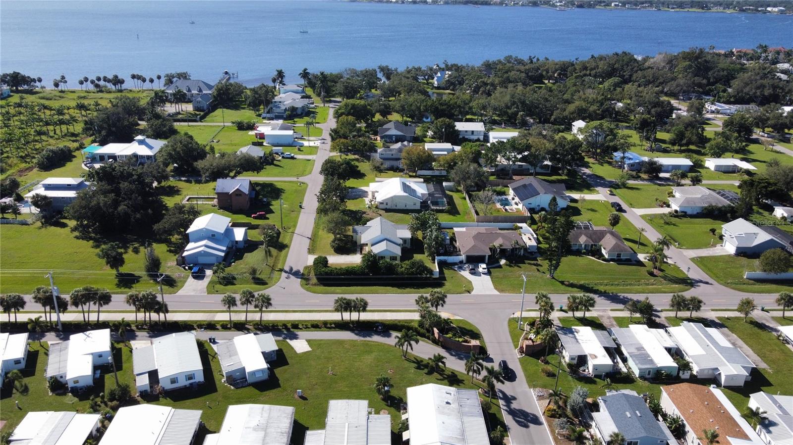 Land at 155 MAUI DR, PALMETTO, photo 2 of 4