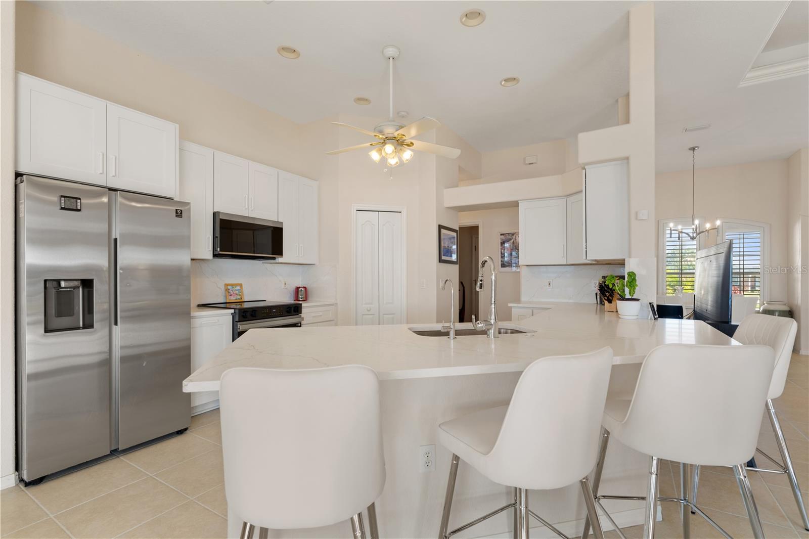 Single Family Residence at 21551 EDGEWATER DR, PORT CHARLOTTE, photo 7 of 75