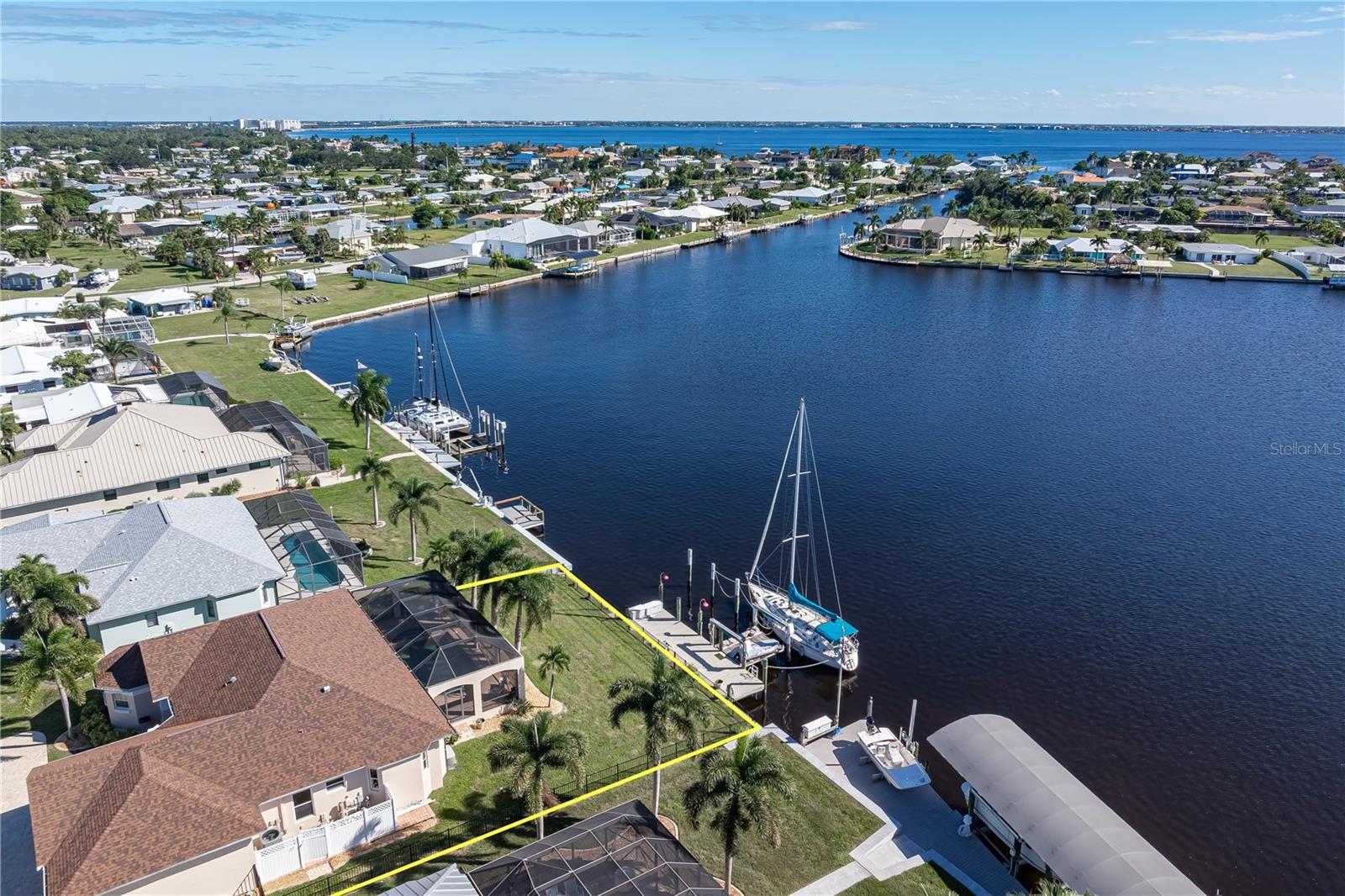 Single Family Residence at 21551 EDGEWATER DR, PORT CHARLOTTE, photo 11 of 75