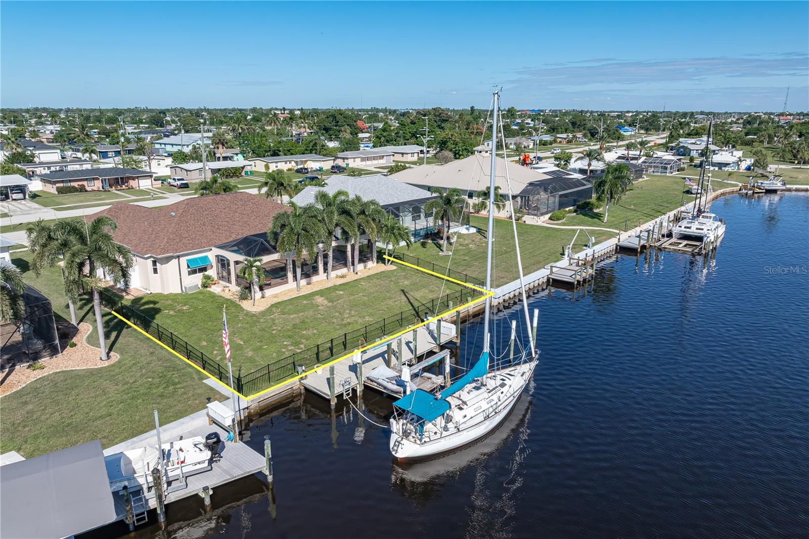 Single Family Residence at 21551 EDGEWATER DR, PORT CHARLOTTE, photo 14 of 75