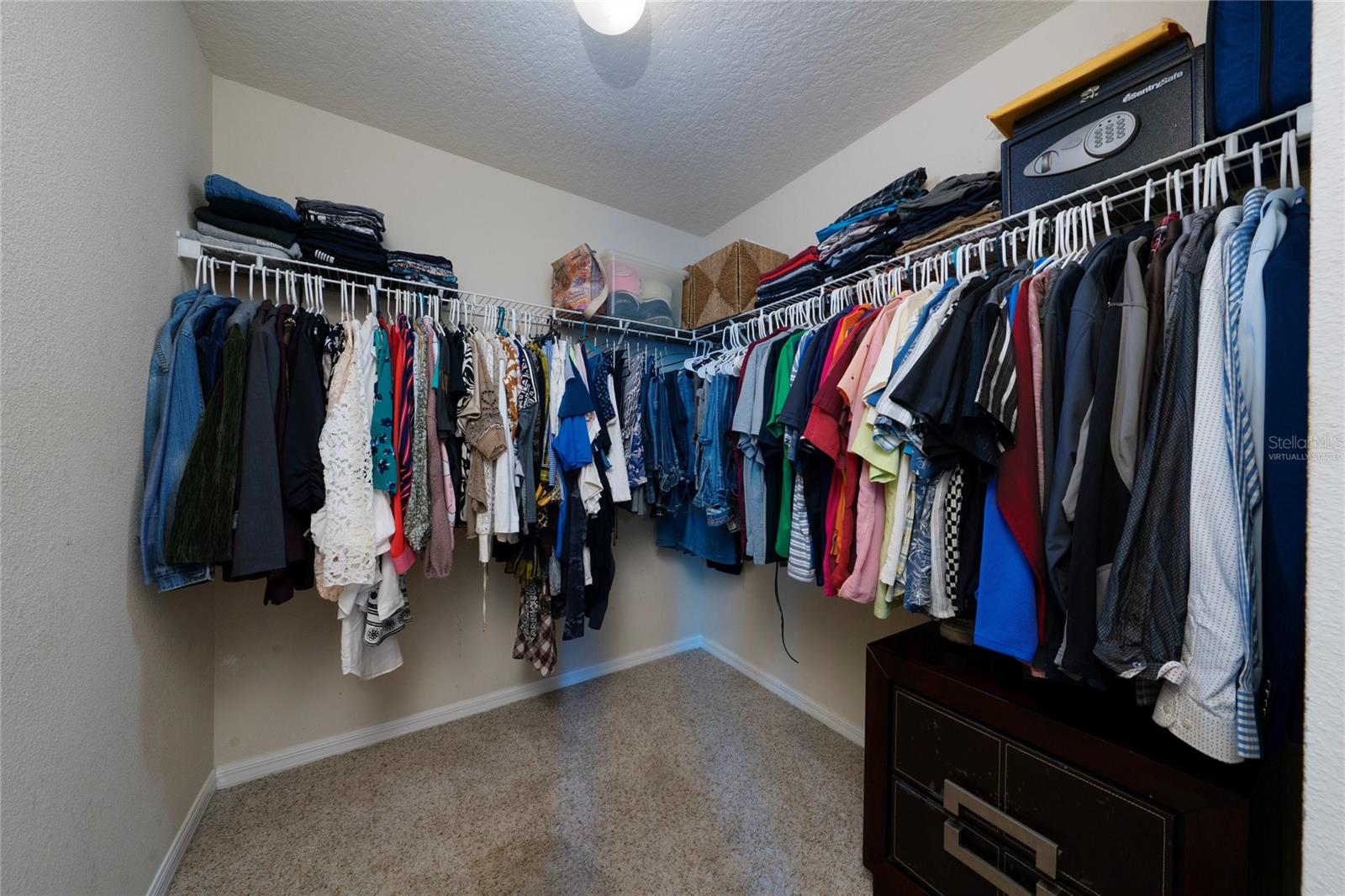 Virtually Staged. - 11919 VERRAZANO DR, ORLANDO