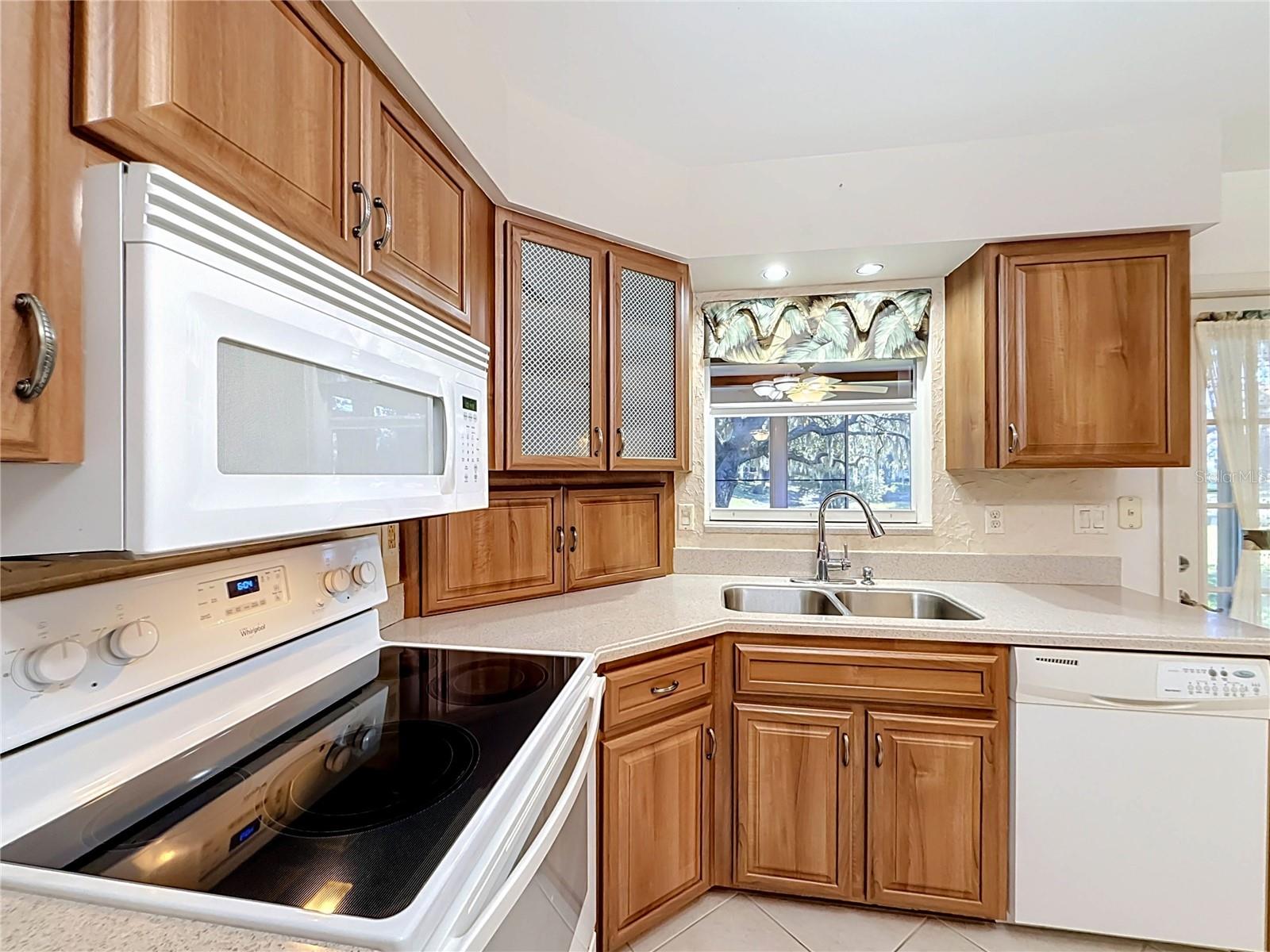 Single Family Residence at 1428 NEW ABBEY AVE, LEESBURG, photo 12 of 72