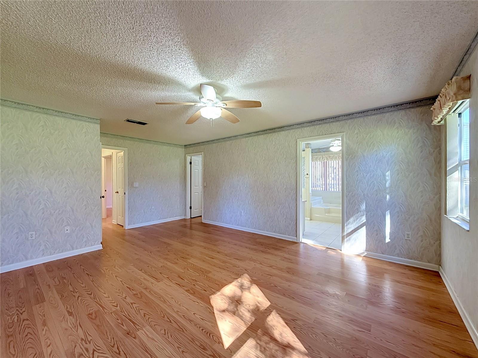 Single Family Residence at 1428 NEW ABBEY AVE, LEESBURG, photo 27 of 72
