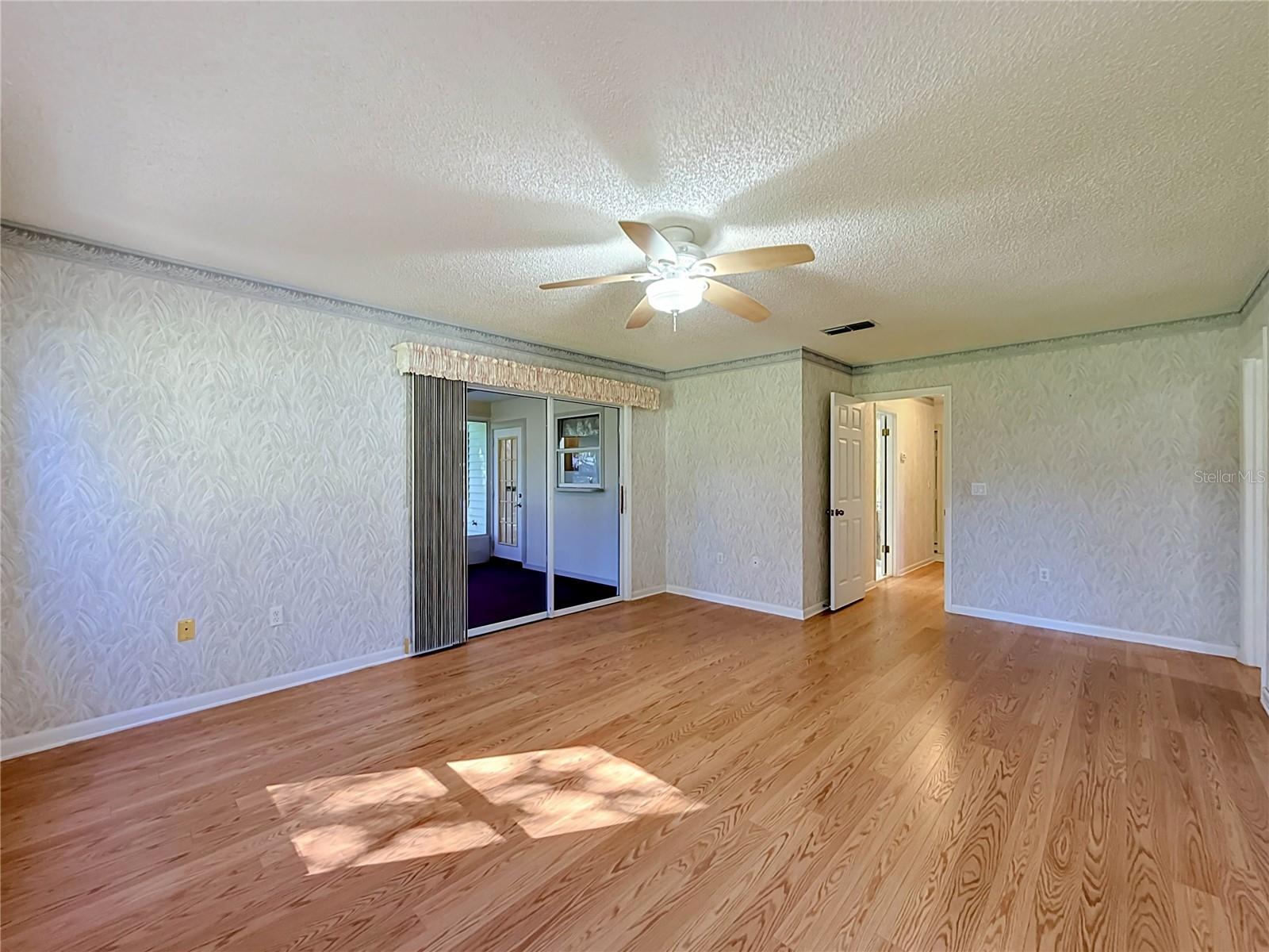 Single Family Residence at 1428 NEW ABBEY AVE, LEESBURG, photo 28 of 72