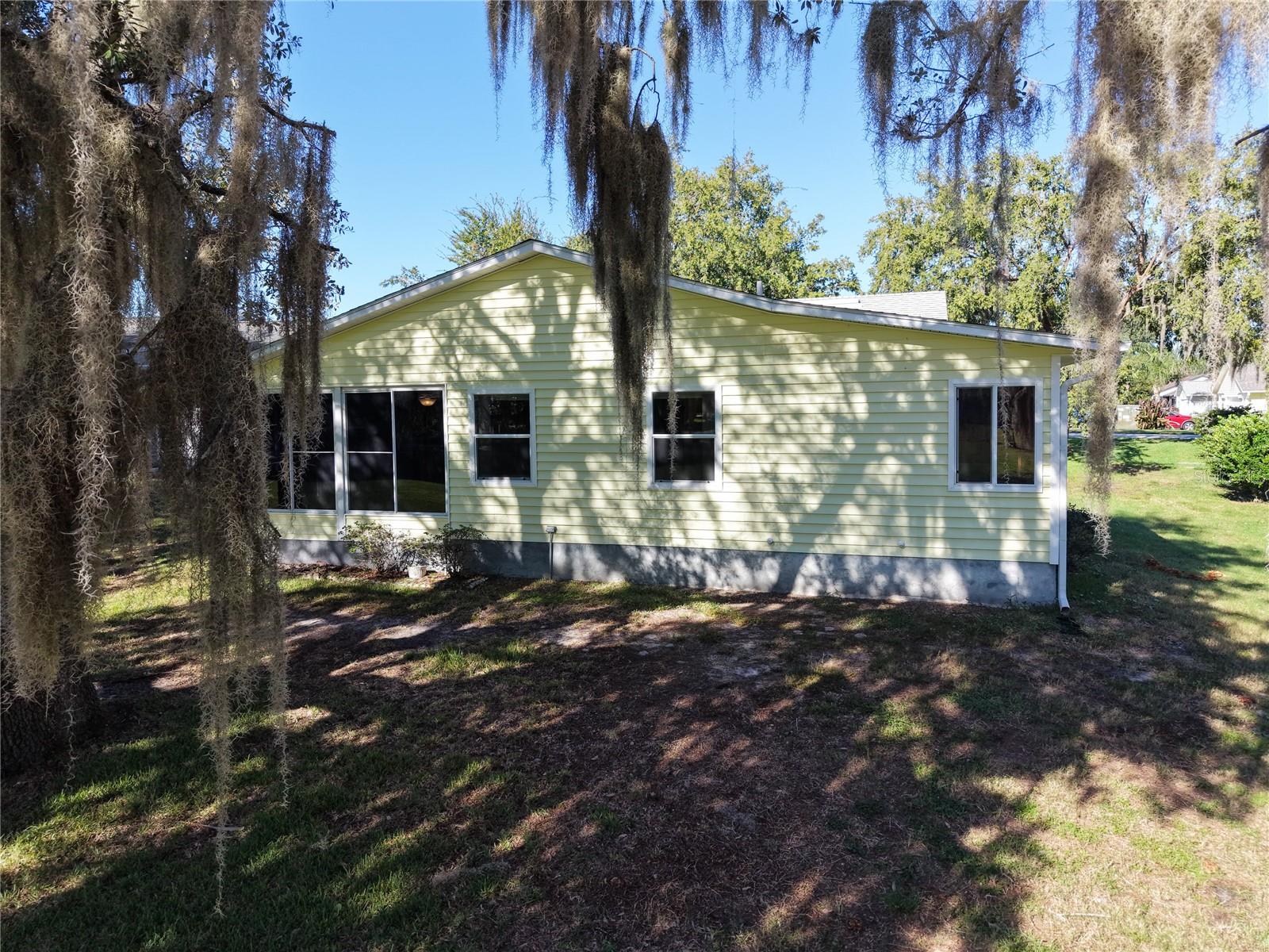 Single Family Residence at 1428 NEW ABBEY AVE, LEESBURG, photo 44 of 72