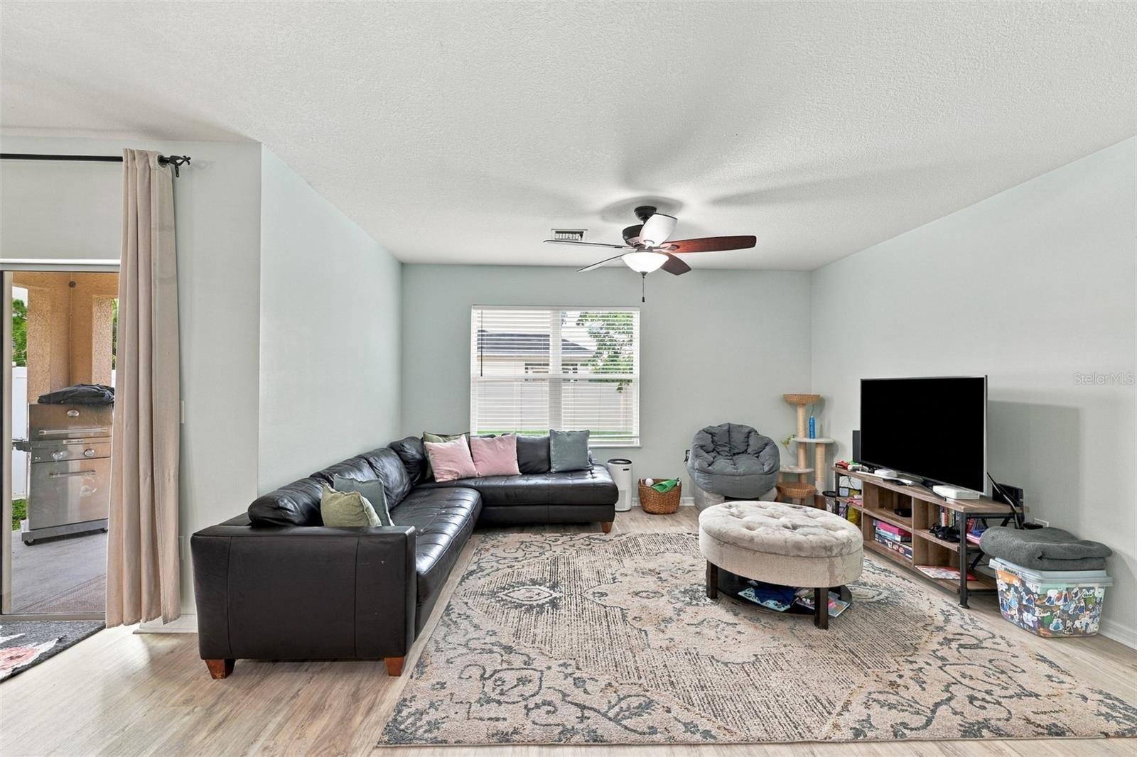 Living room - 5213 11TH ST E, BRADENTON
