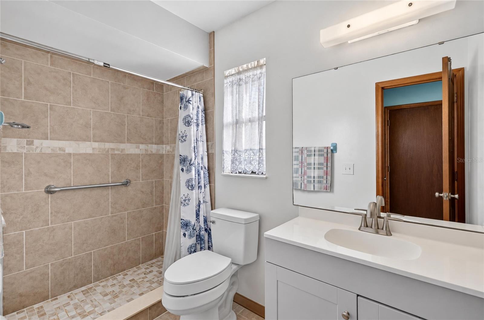 Primary Bath Room - 816 ALPINE CT, KISSIMMEE