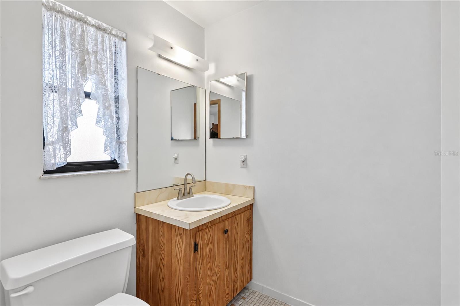 Half Bathroom - 816 ALPINE CT, KISSIMMEE