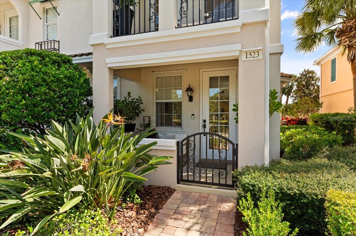 Townhouse at 1523 NAPOLI DR E, SARASOTA, photo 3 of 49