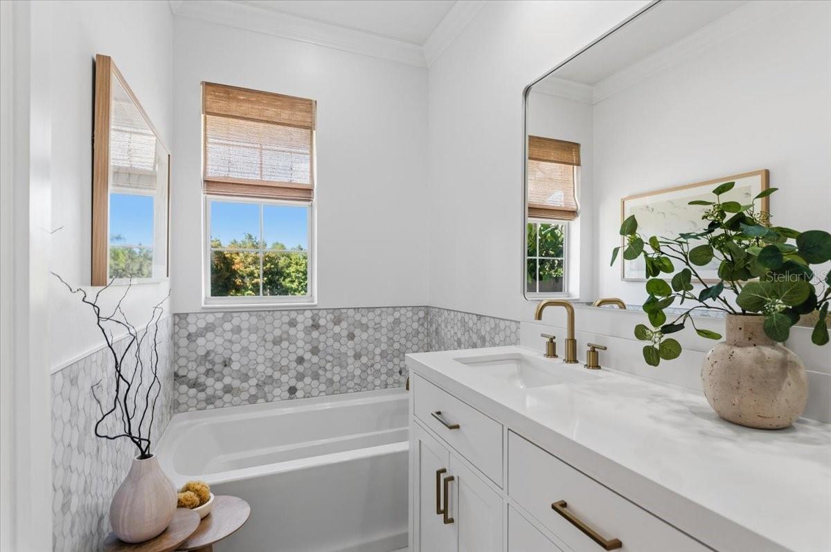 Townhouse at 1523 NAPOLI DR E, SARASOTA, photo 26 of 49
