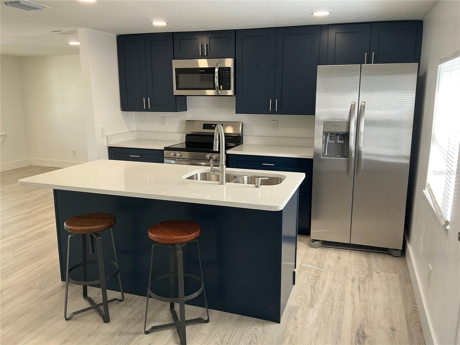 Single Family Residence at 5320 43RD TER N, ST PETERSBURG, photo 3 of 17