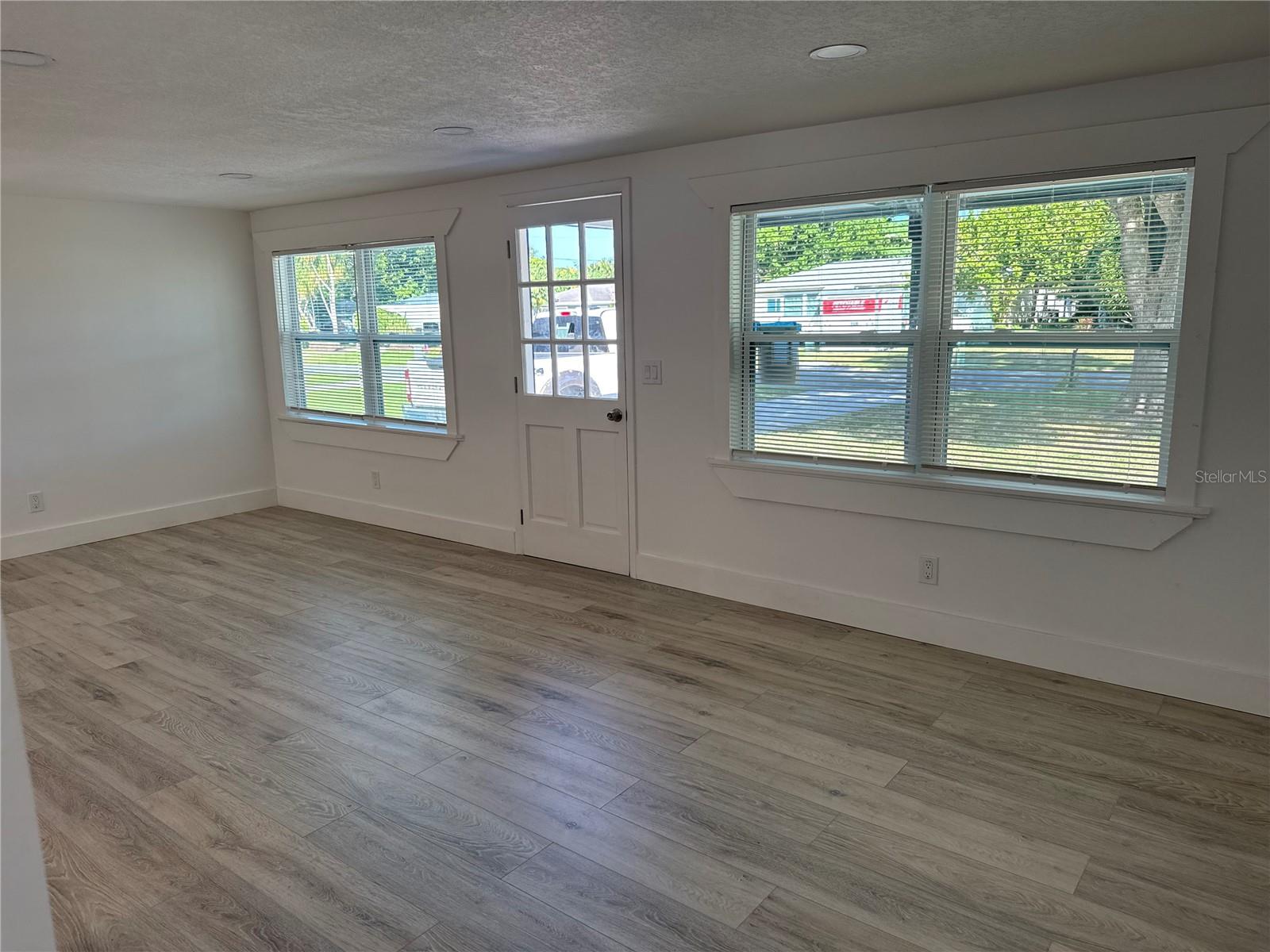 Single Family Residence at 5320 43RD TER N, ST PETERSBURG, photo 6 of 17