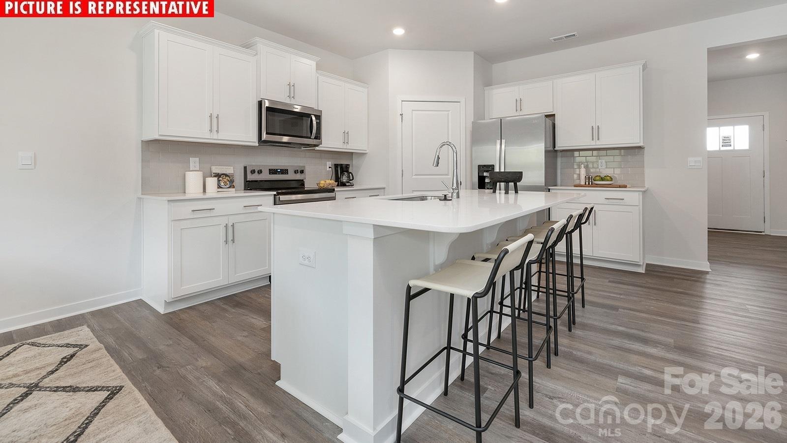 Single Family Residence at 15027 Murrelet Way, Charlotte, photo 3 of 35