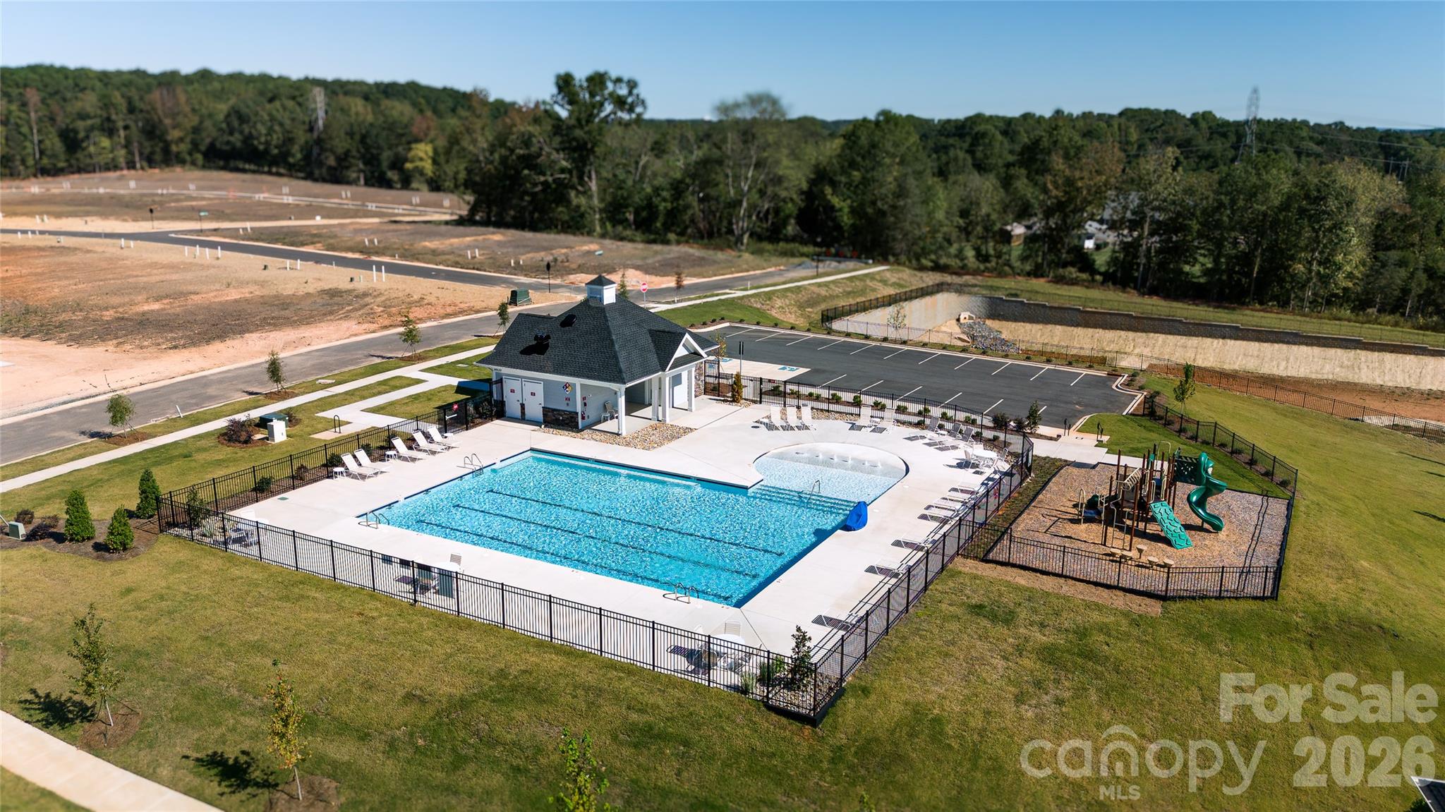 Single Family Residence at 15027 Murrelet Way, Charlotte, photo 29 of 35