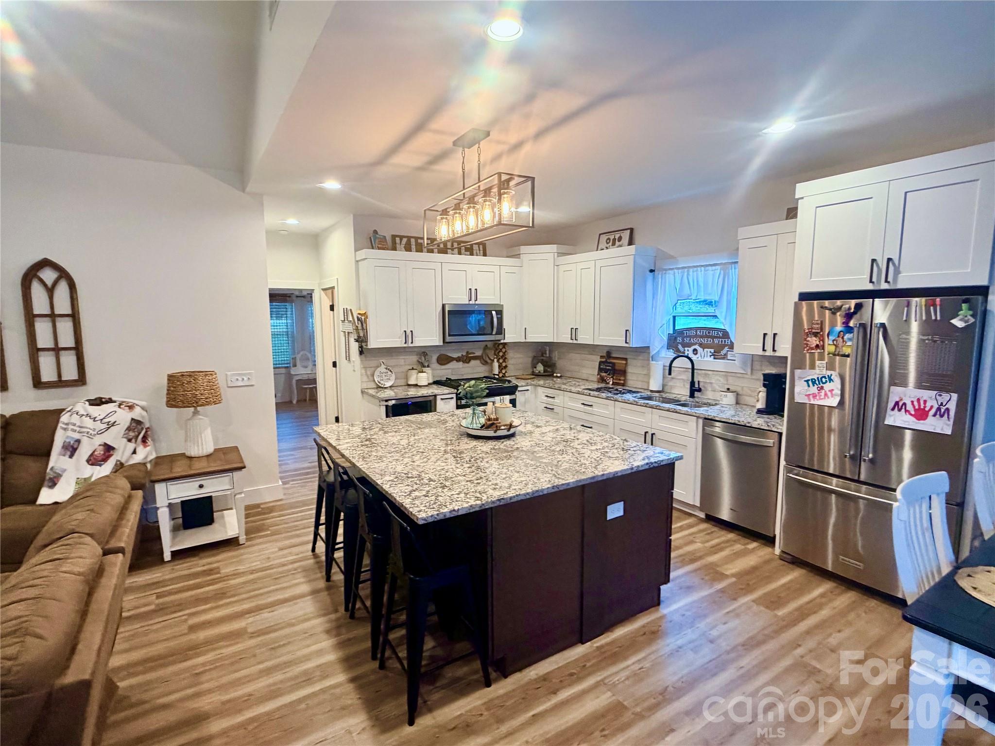 Single Family Residence at 4347 Greenbriar Drive, Hickory, photo 18 of 45