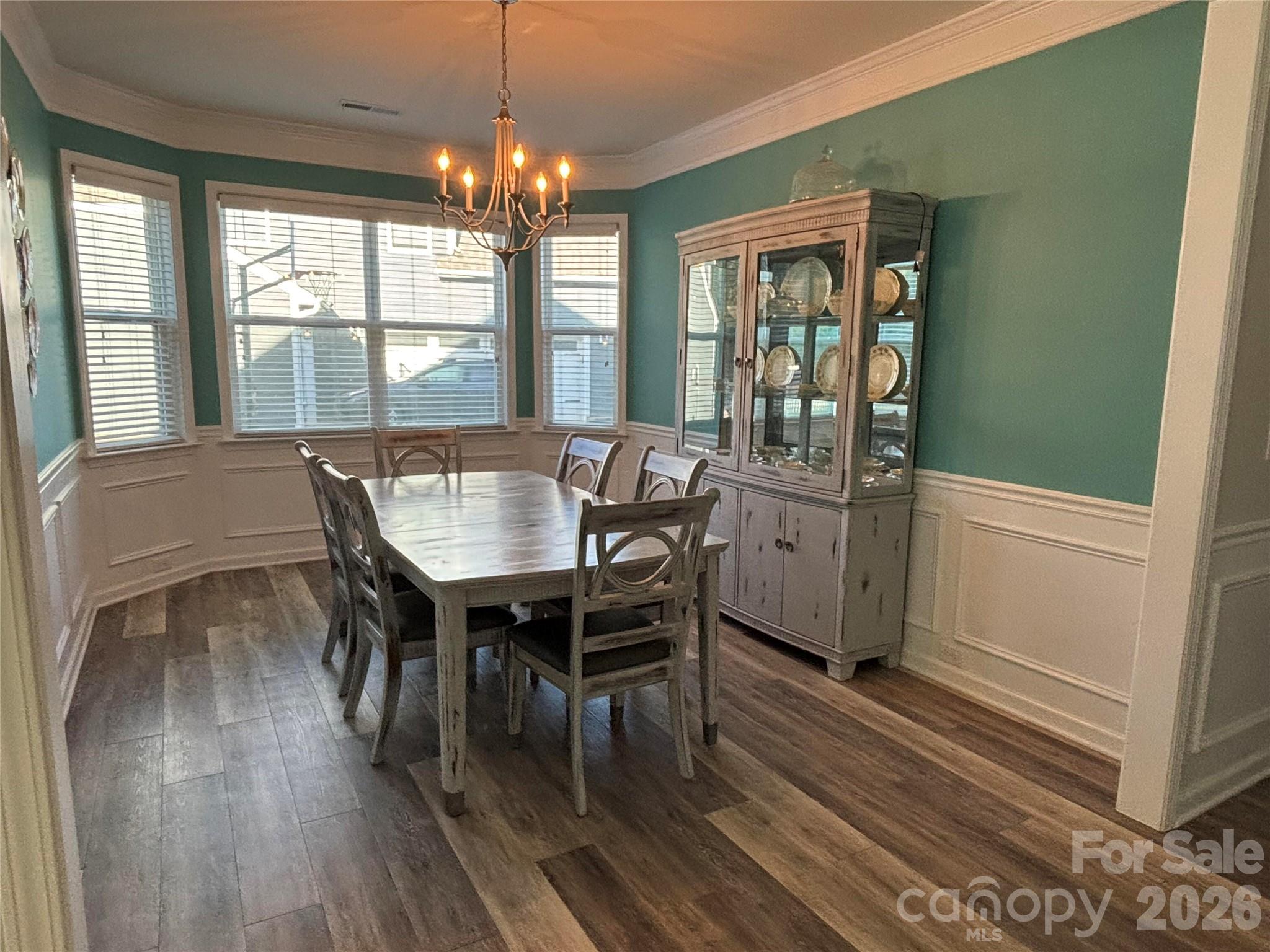 Single Family Residence at 5057 Devonshire Road, Denver, photo 10 of 50