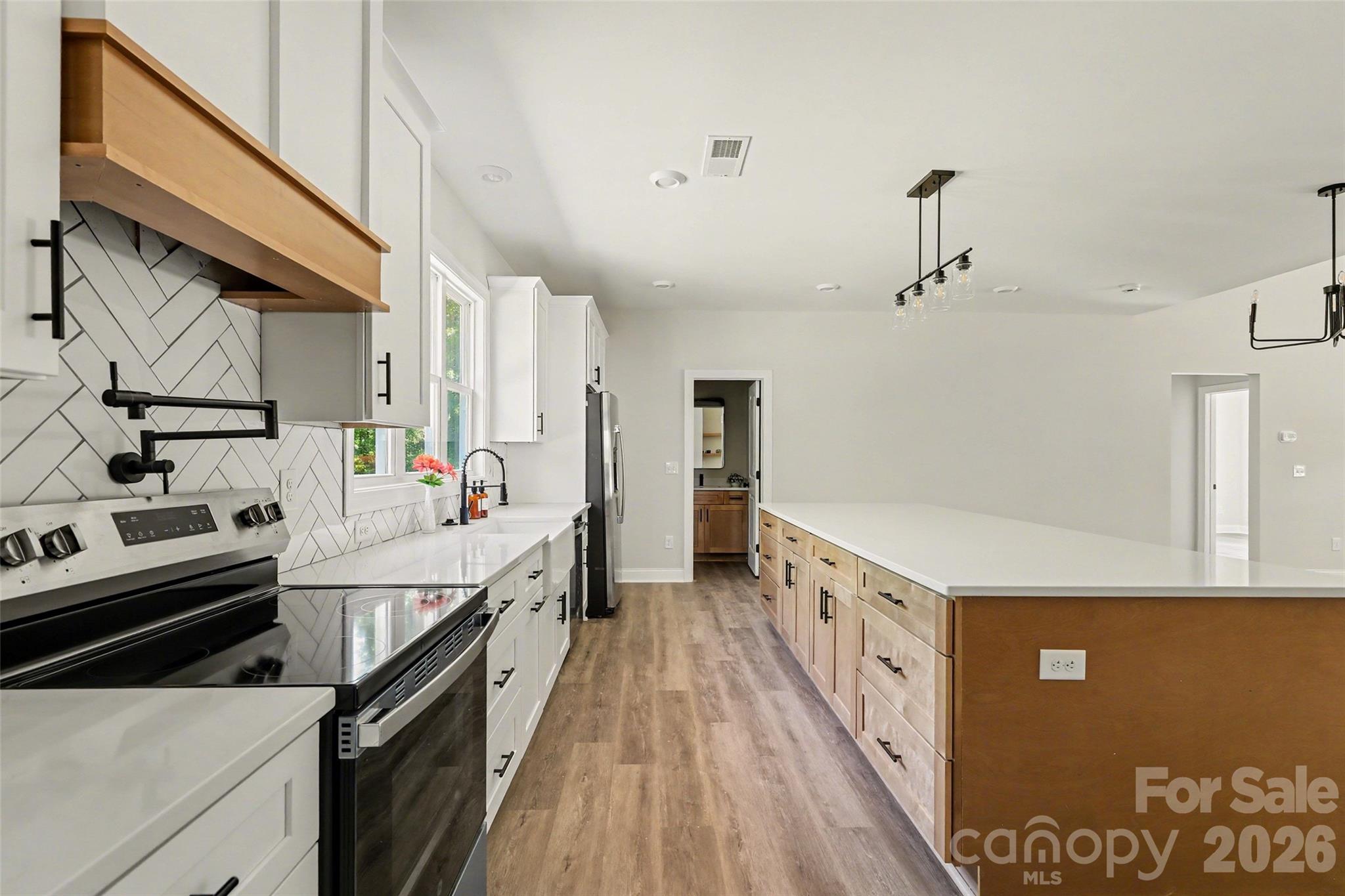 Pot filler - 1452 Robinwood Road, Gastonia