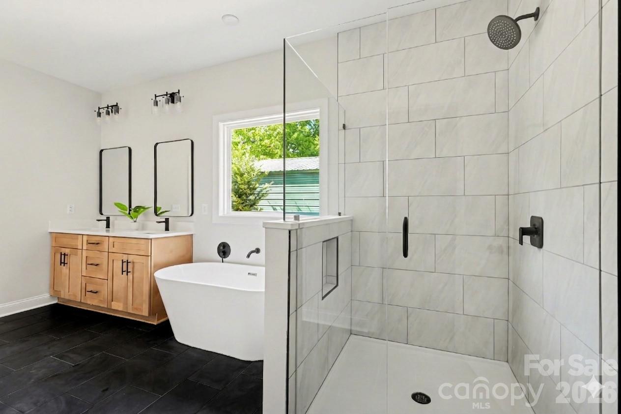 primary bath with stand alone tub - 1452 Robinwood Road, Gastonia