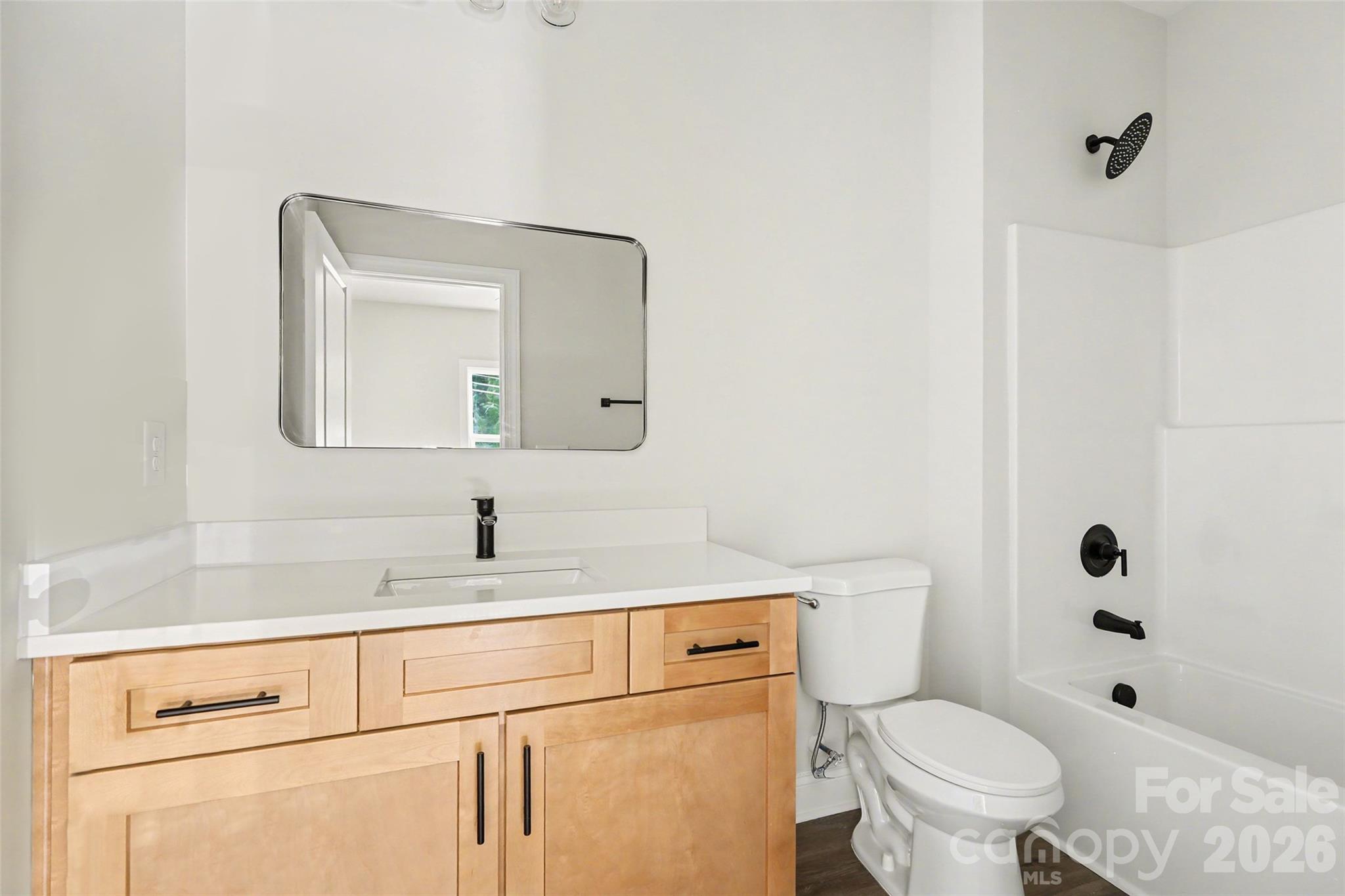 full bath 3 - 1452 Robinwood Road, Gastonia
