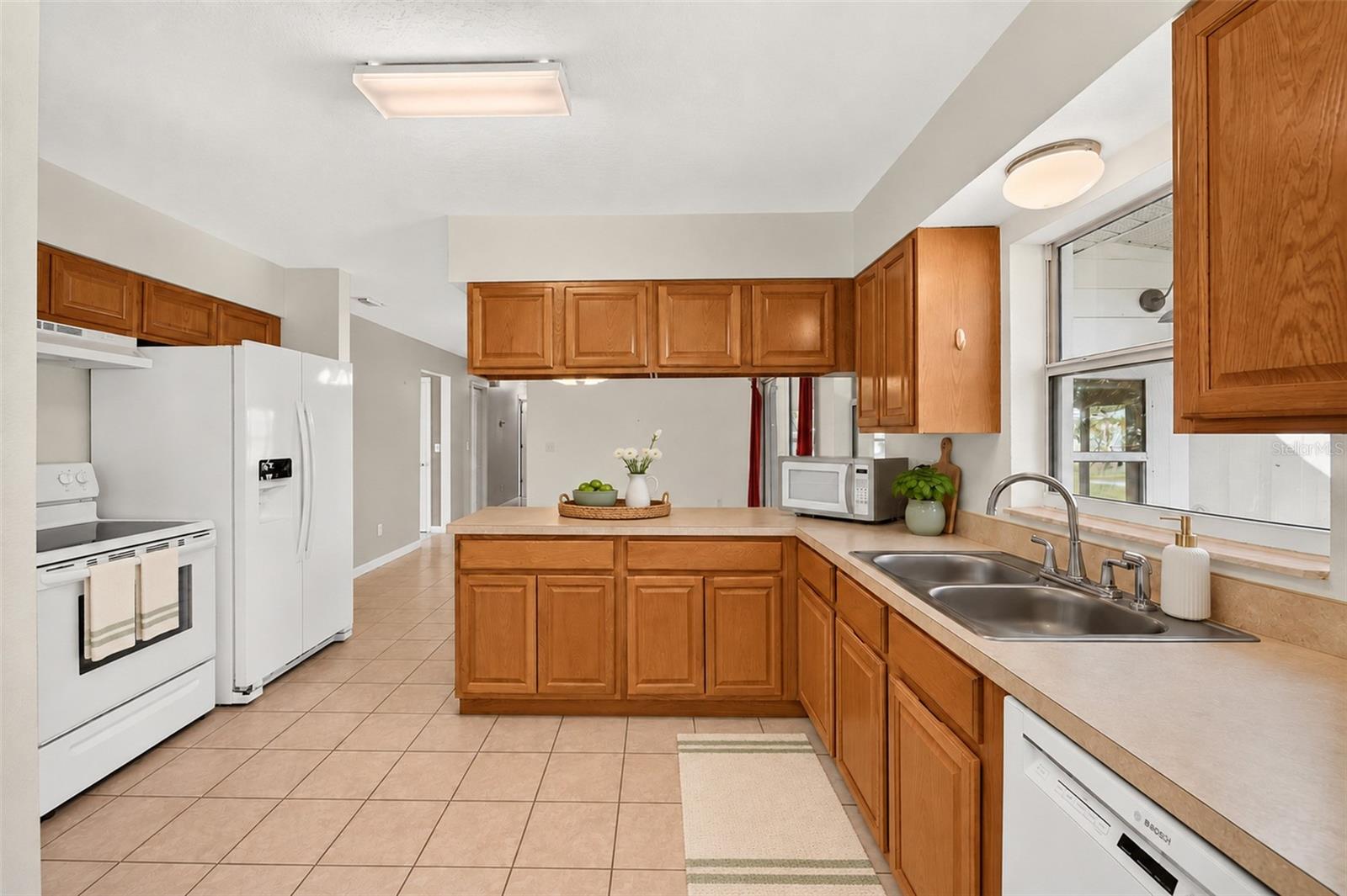 Kitchen - 22532 SE 59TH PL, HAWTHORNE