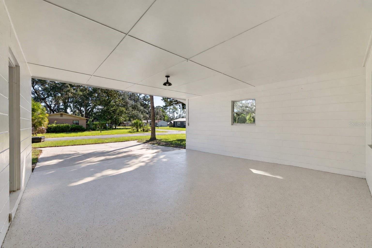 Painted Epoxy Floor - 22532 SE 59TH PL, HAWTHORNE