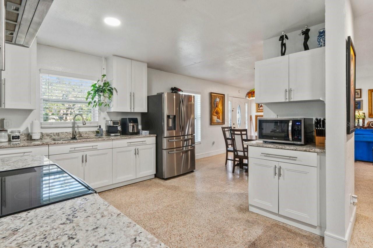 Single Family Residence at 1044 SAVOY CT, SPRING HILL, photo 24 of 81