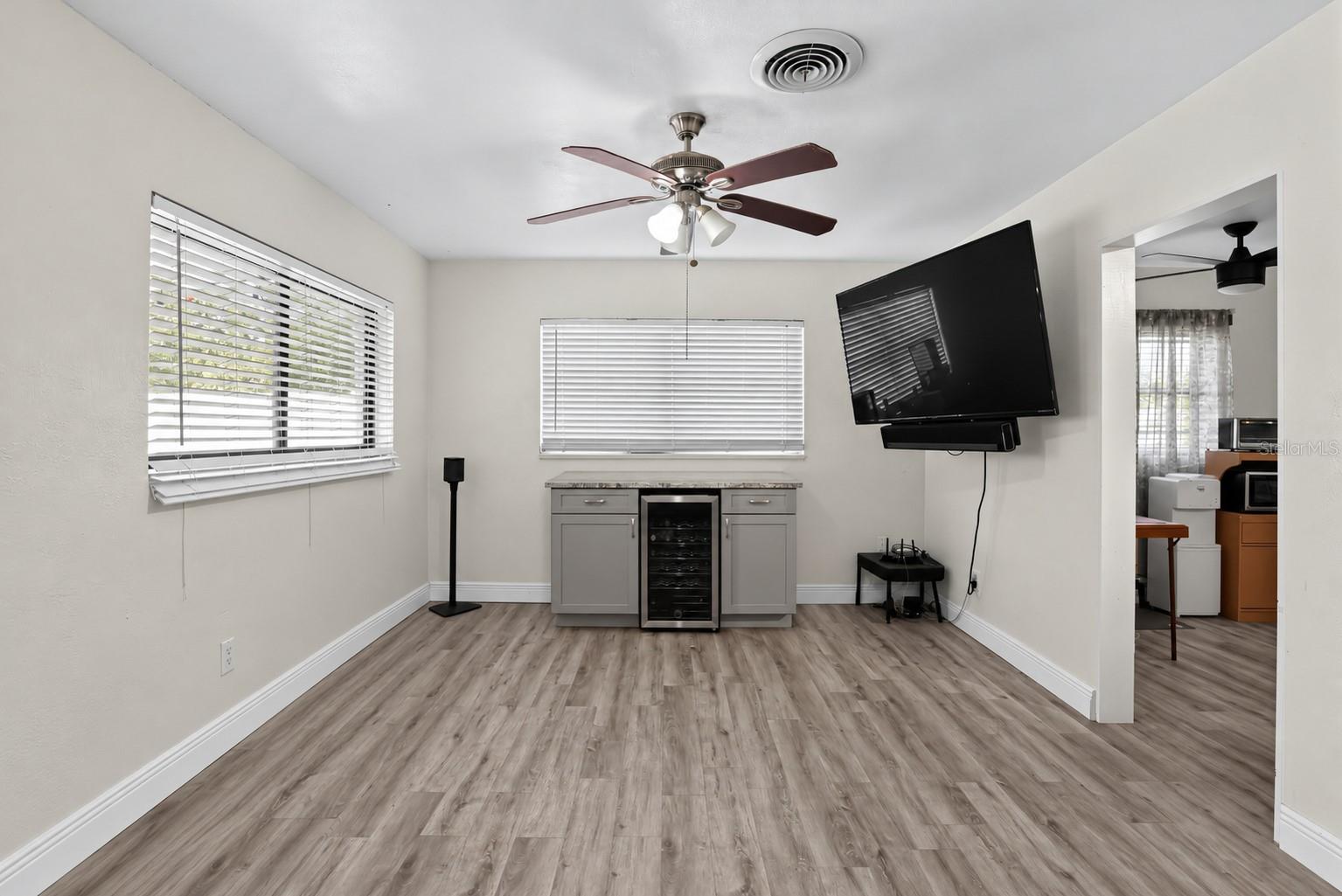 Single Family Residence at 603 CARNATION DR, WINTER PARK, photo 7 of 12