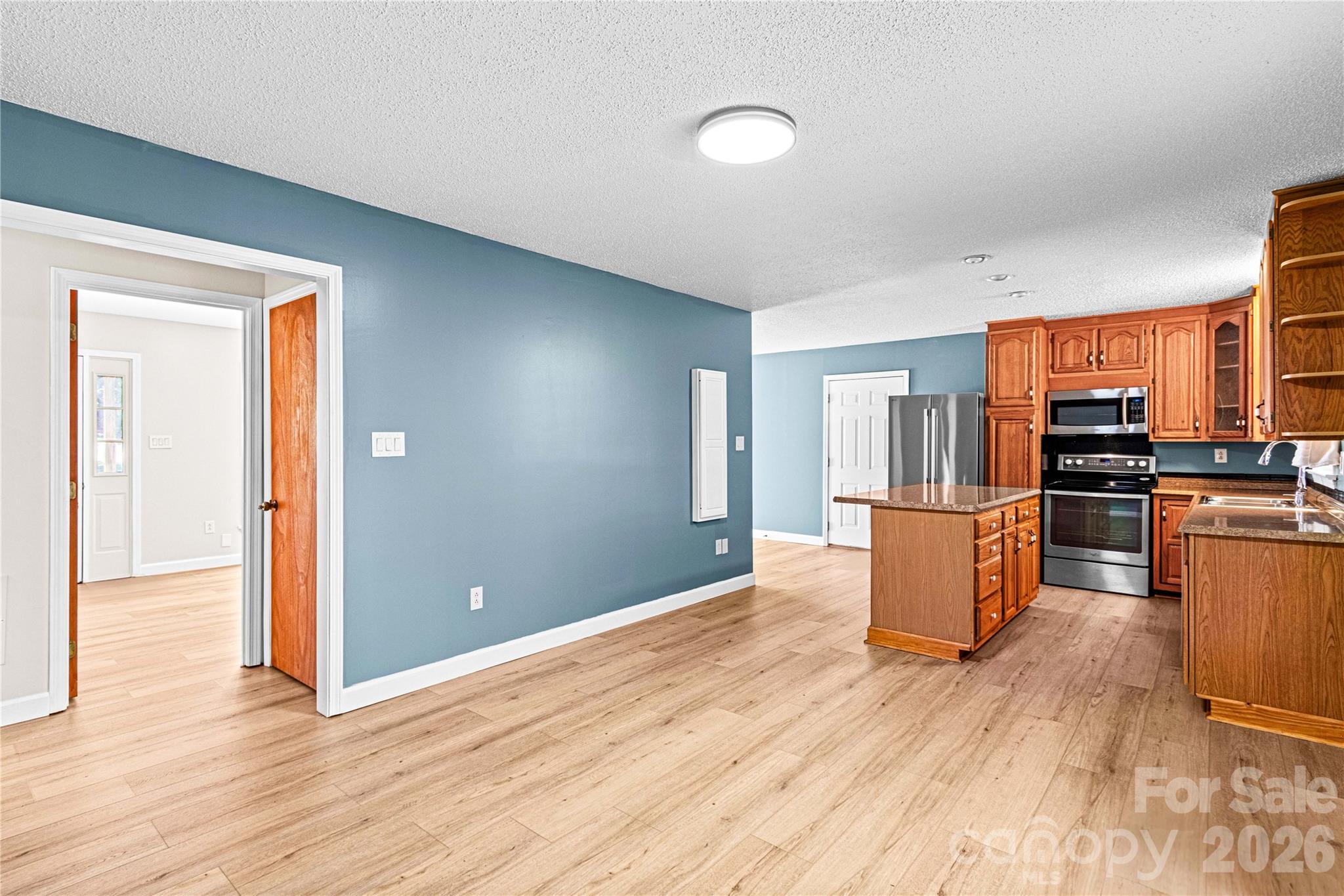 Single Family Residence at 3821 View Lane, Yadkinville, photo 11 of 39