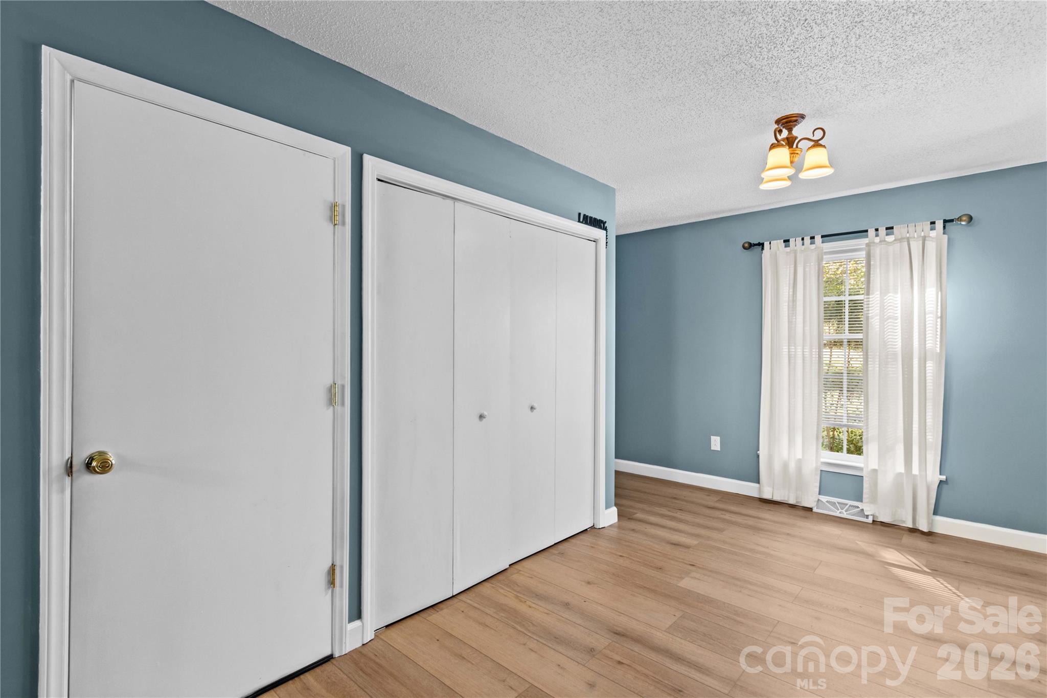 Single Family Residence at 3821 View Lane, Yadkinville, photo 13 of 39