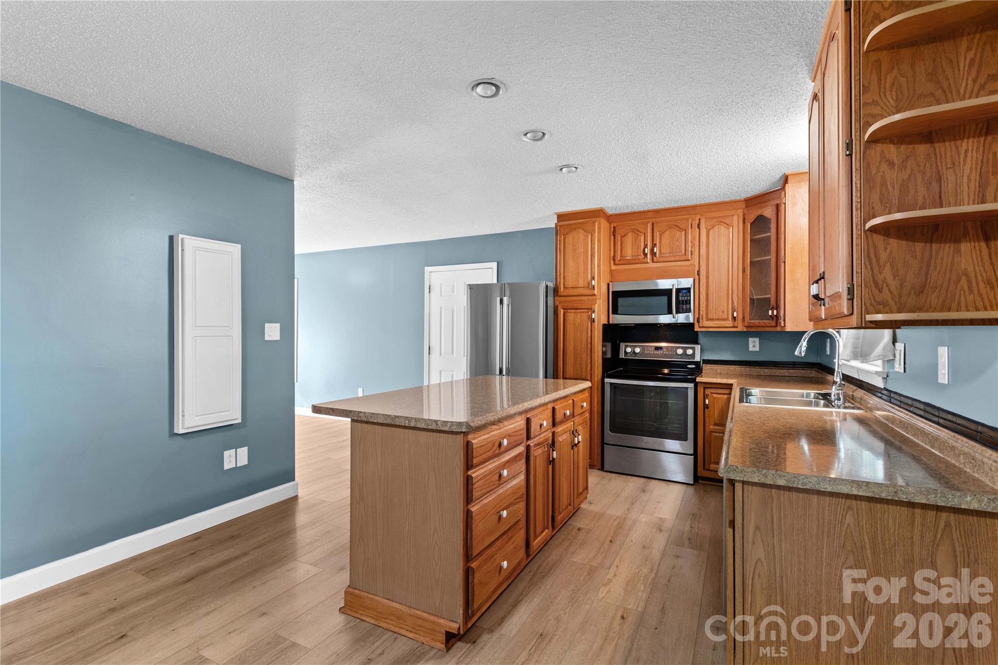 Single Family Residence at 3821 View Lane, Yadkinville, photo 8 of 39