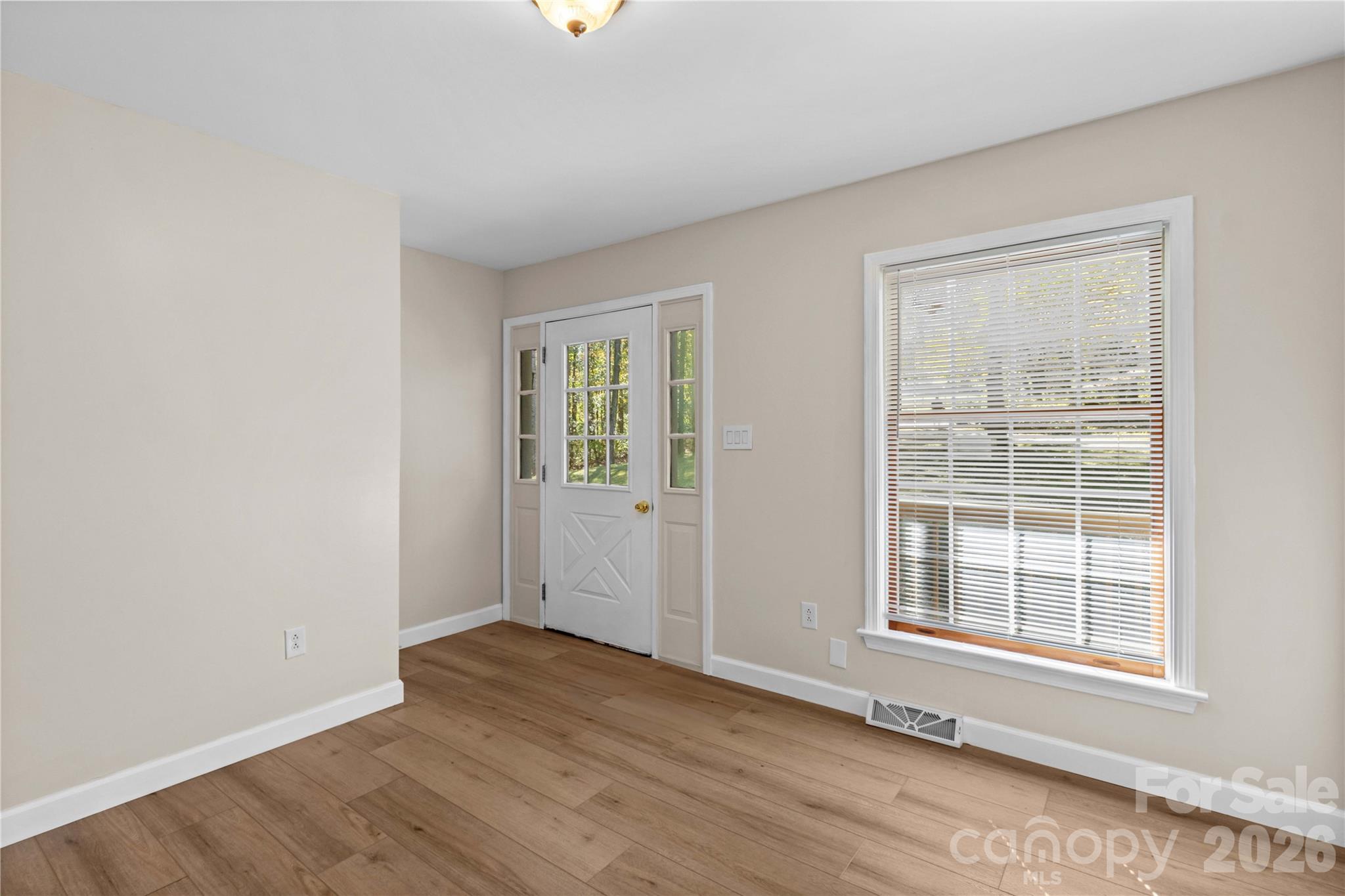 Single Family Residence at 3821 View Lane, Yadkinville, photo 5 of 39