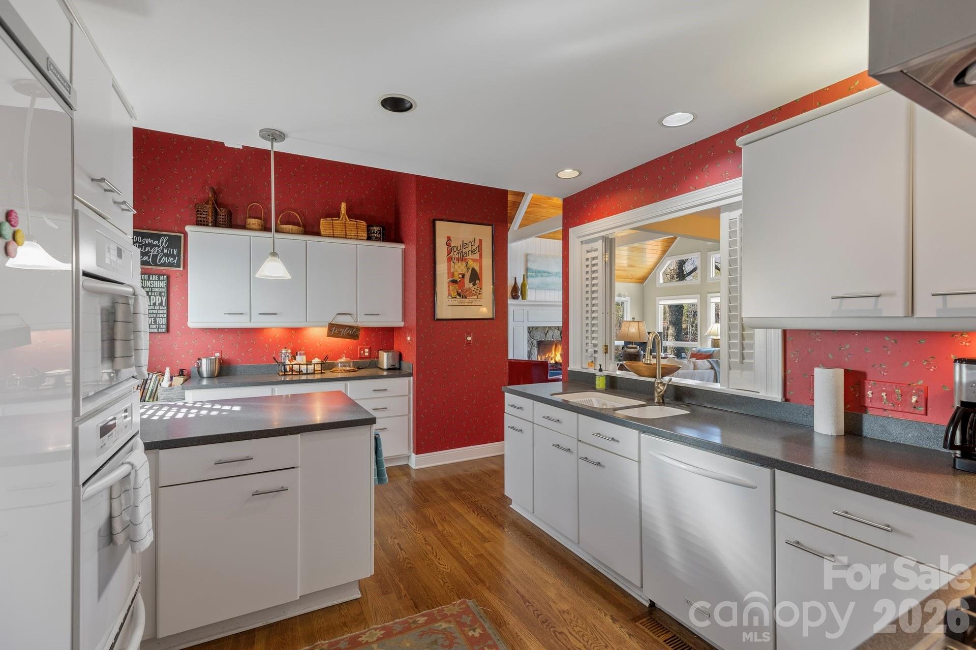 Single Family Residence at 100 The Pinnacle Drive, Sapphire, photo 18 of 50