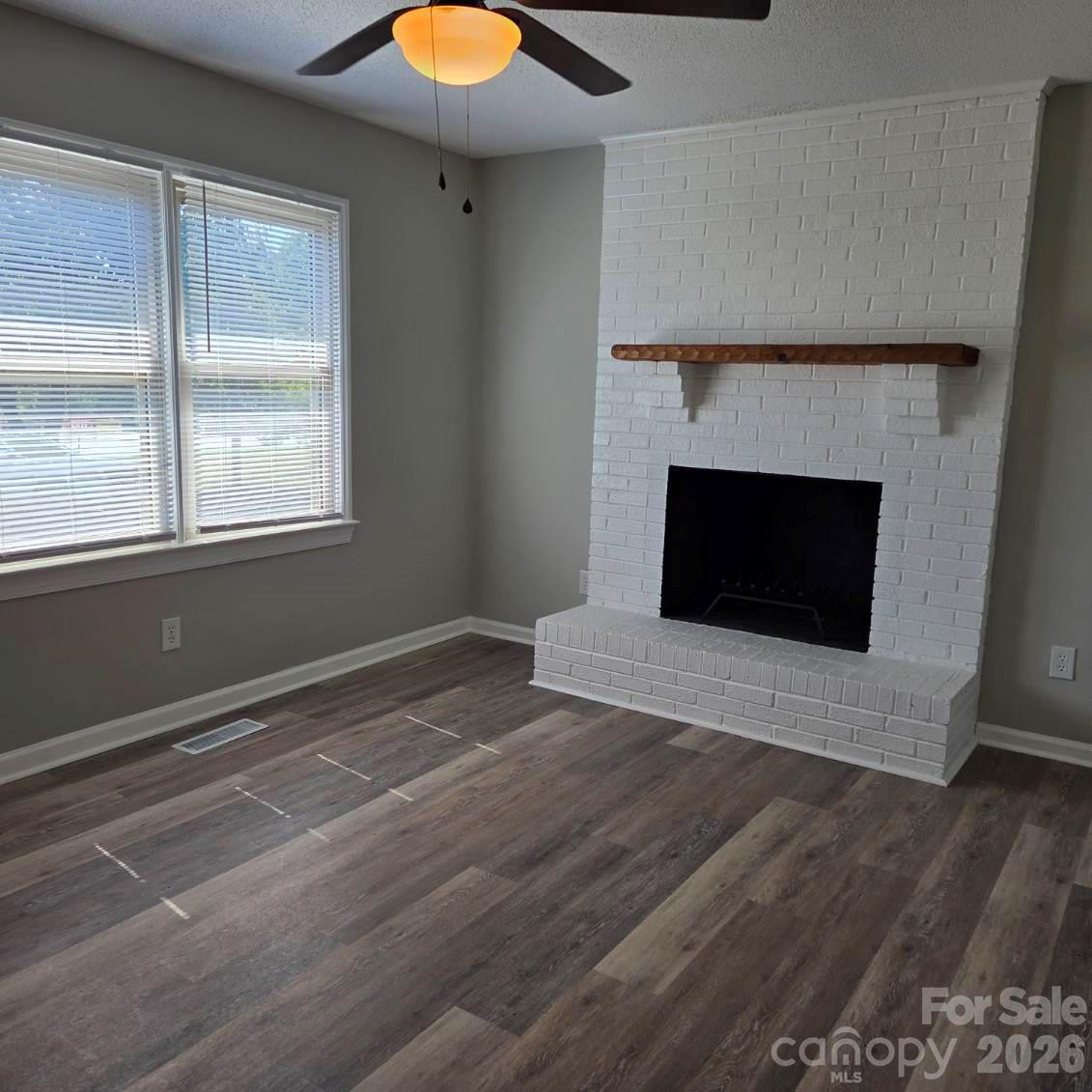 Single Family Residence at 610 Margrace Road, Kings Mountain, photo 3 of 34
