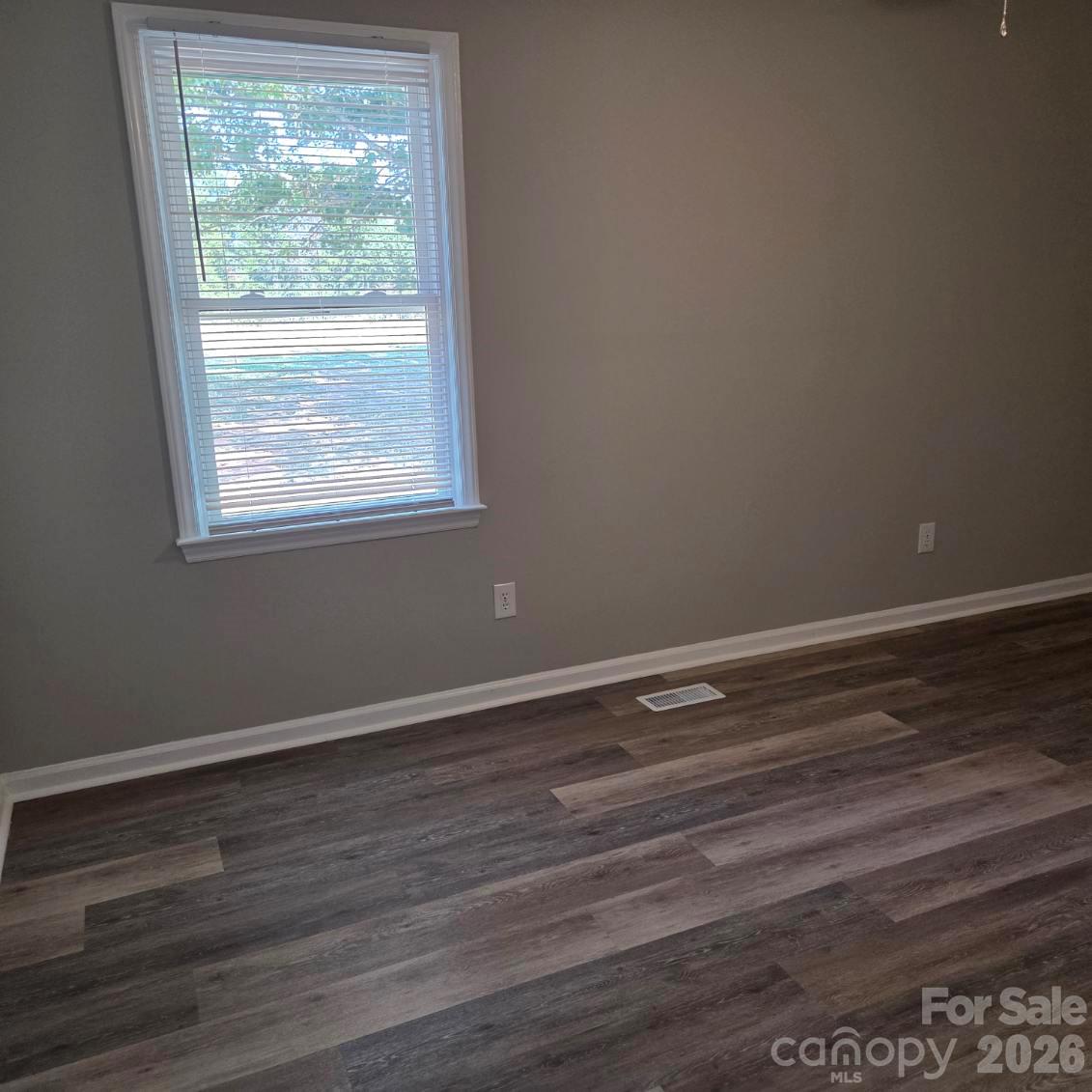 Single Family Residence at 610 Margrace Road, Kings Mountain, photo 10 of 34