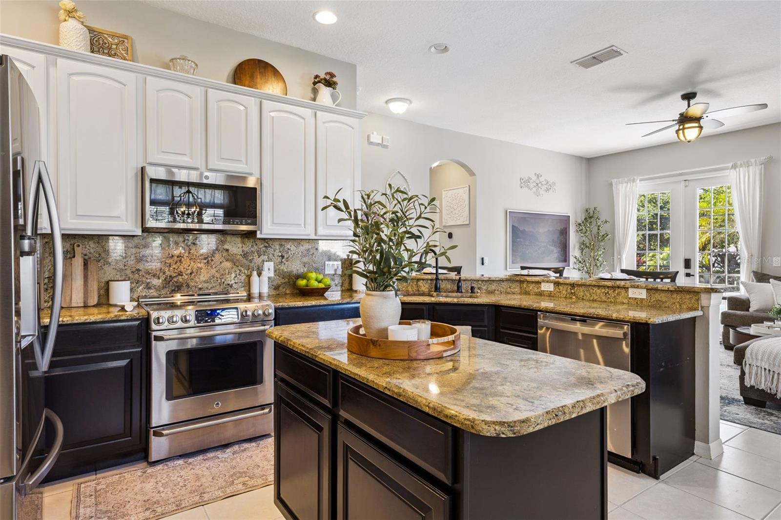 Single Family Residence at 1027 RIDGEMOUNT PL, LAKE MARY, photo 16 of 69