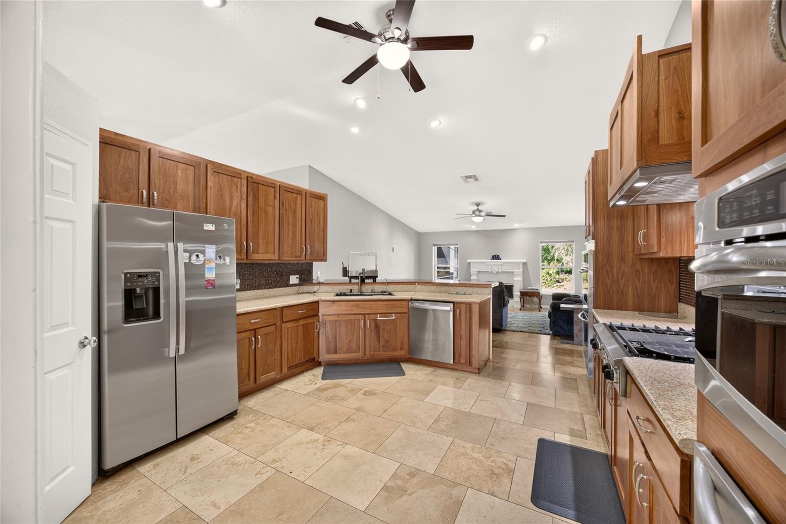 Kitchen/Family Room - 5542 NW 57TH AVE, OCALA
