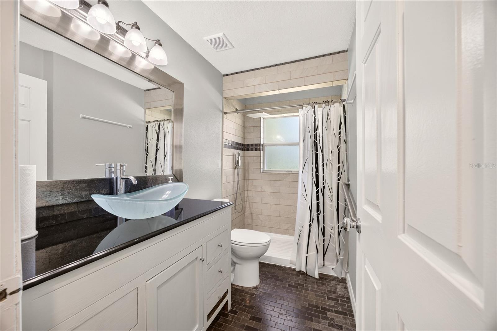 Guest Bathroom - 5542 NW 57TH AVE, OCALA