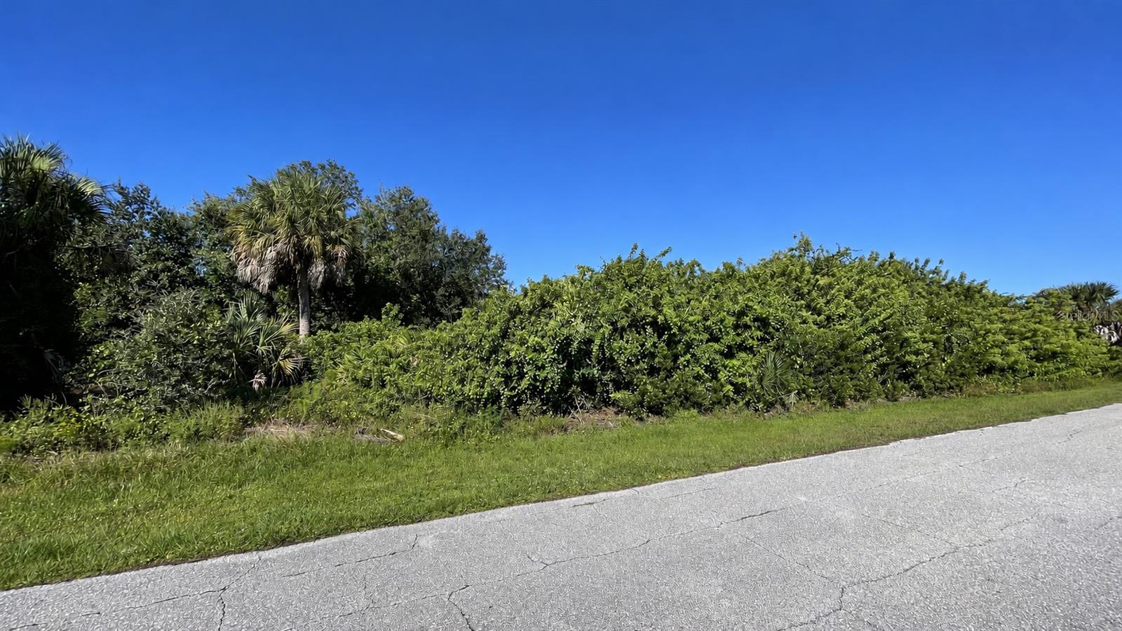 Land at 7169 BOUGAINVILLEA ST, ENGLEWOOD, photo 7 of 8