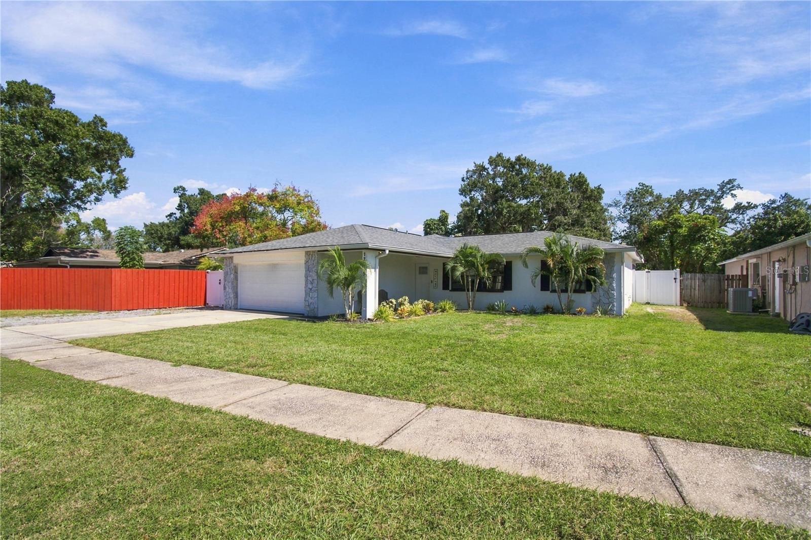 Single Family Residence at 12805 98TH ST, LARGO, photo 4 of 100