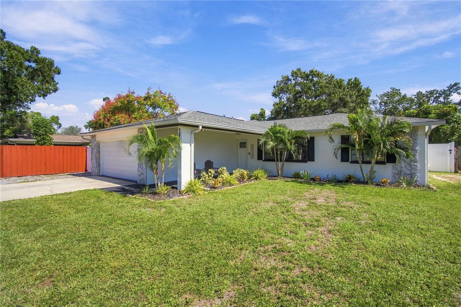 Single Family Residence at 12805 98TH ST, LARGO, photo 5 of 100
