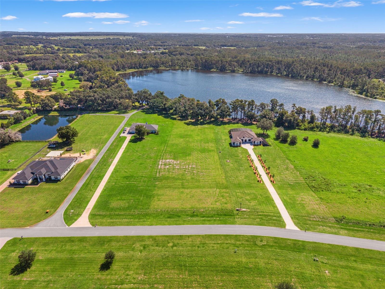 Single Family Residence at 5084 LAKESHORE RANCH ROAD, GROVELAND, photo 3 of 6