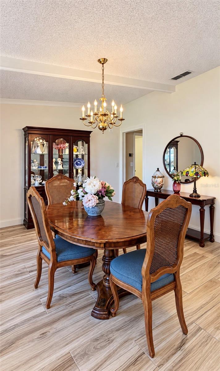 Dining room - 9690 LEEWARD AVE, LARGO