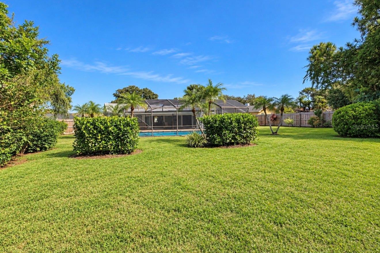 extremely large backyard - 9690 LEEWARD AVE, LARGO