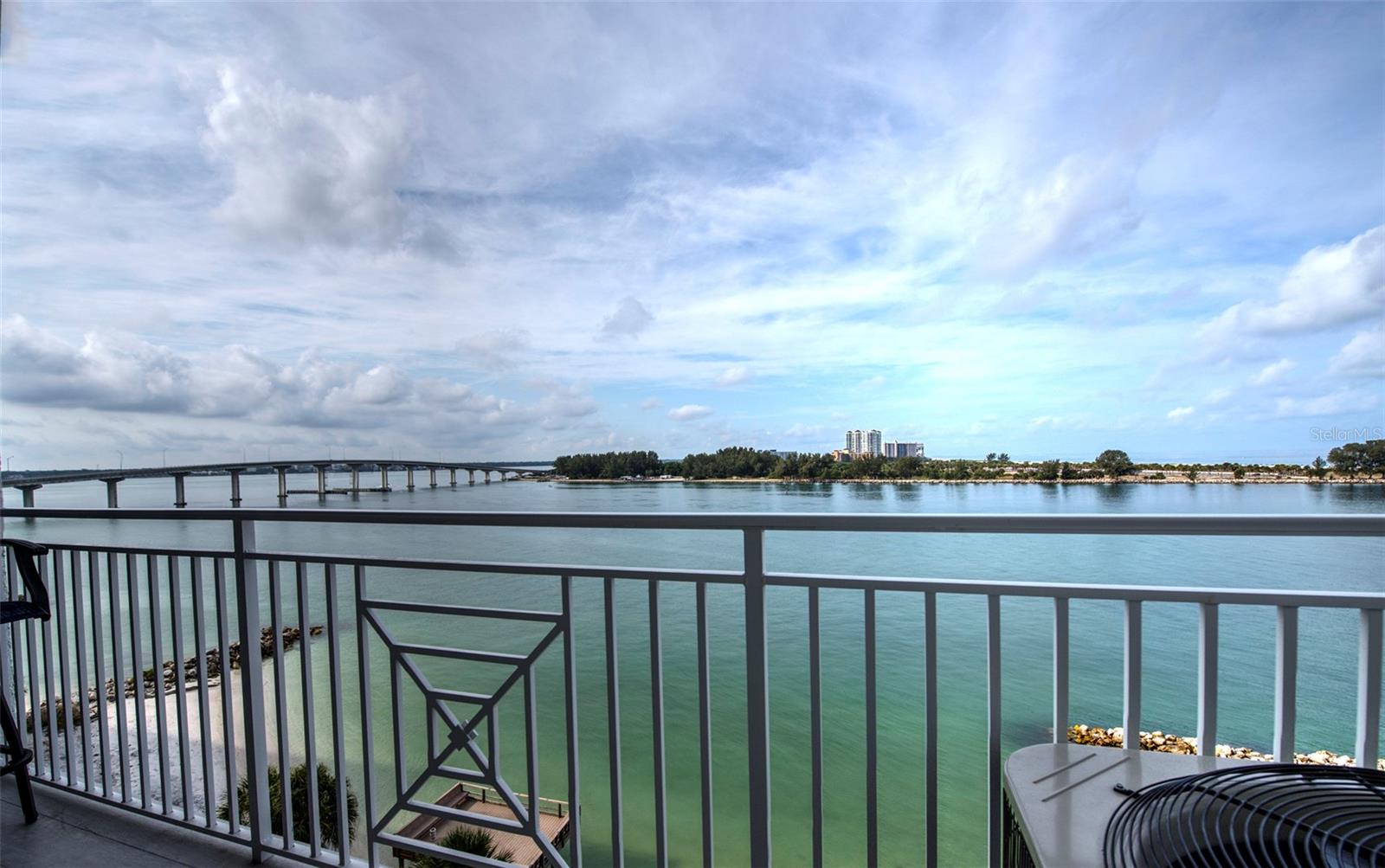 CENTER OF BALCONY VIEWS 7TH FLOOR - 675 S GULFVIEW BLVD #704, CLEARWATER