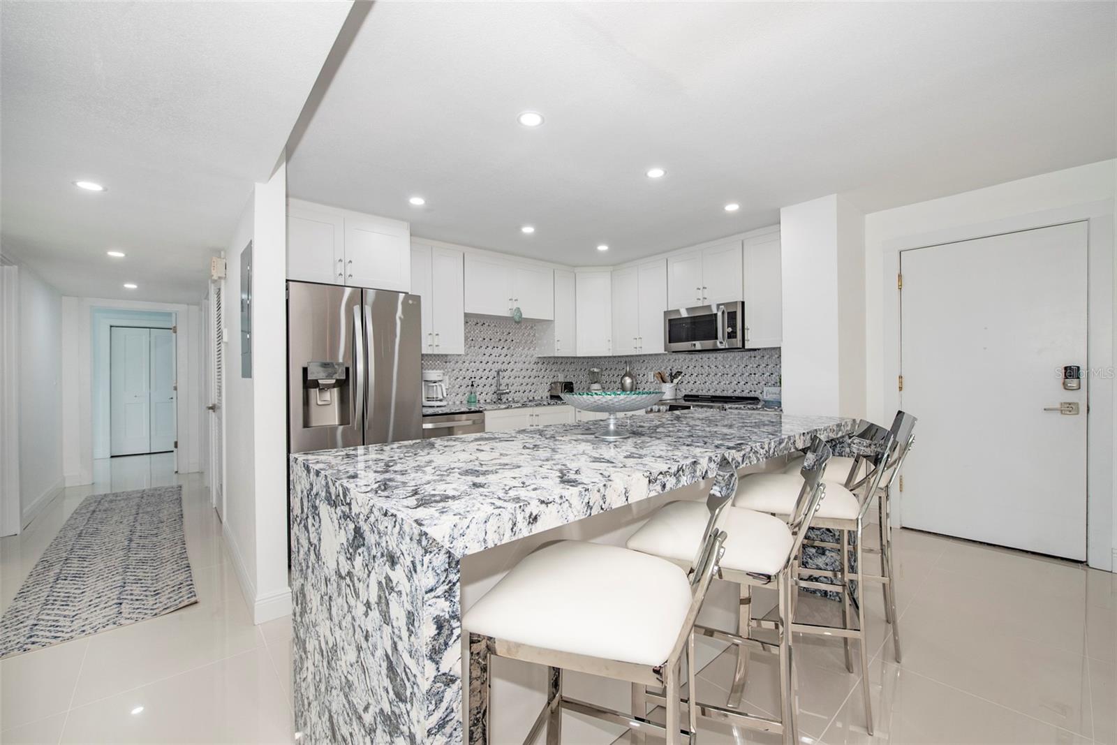 Condominium at 675 S GULFVIEW BLVD #704, CLEARWATER, photo 13 of 37