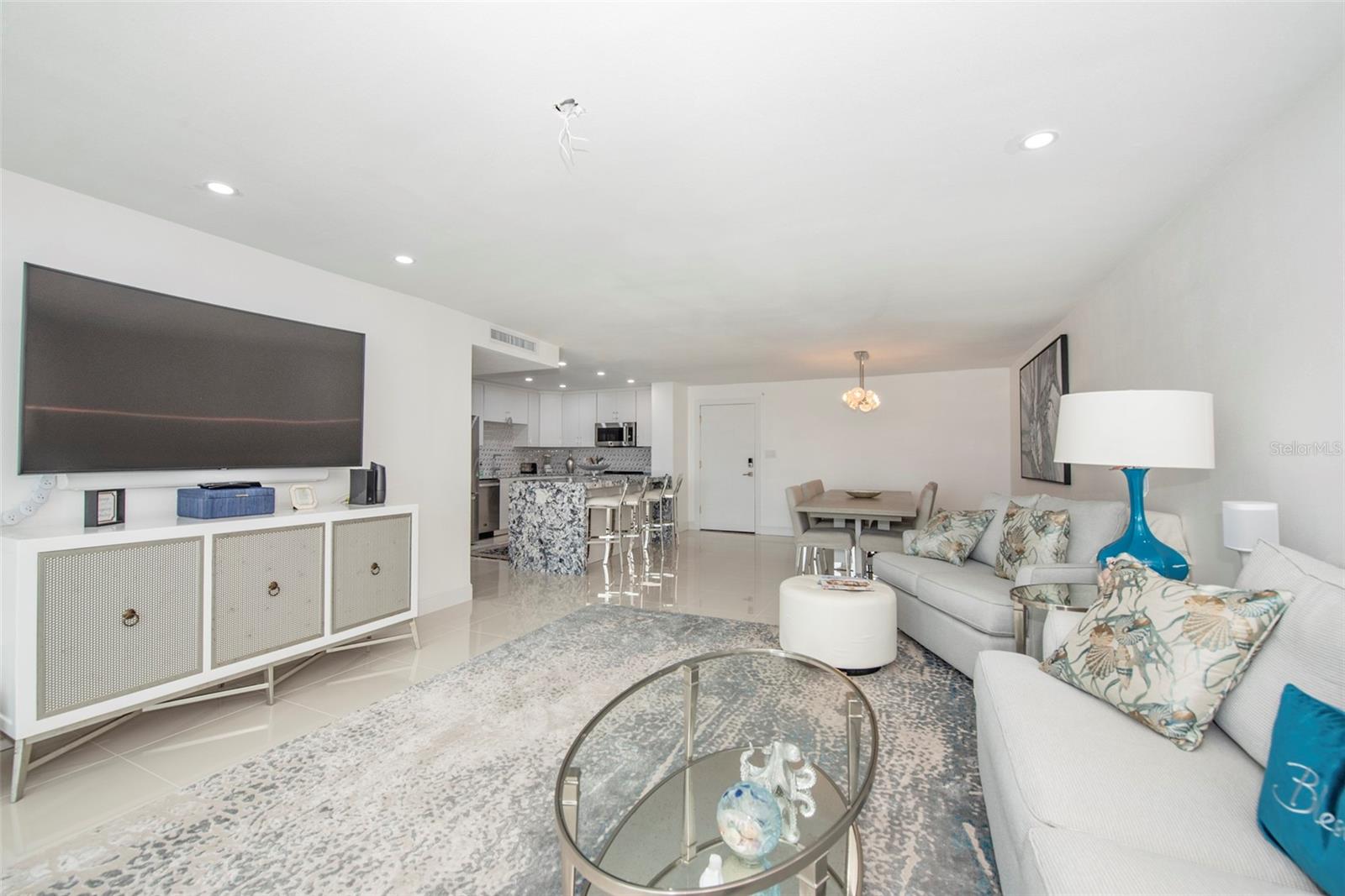 Condominium at 675 S GULFVIEW BLVD #704, CLEARWATER, photo 17 of 37