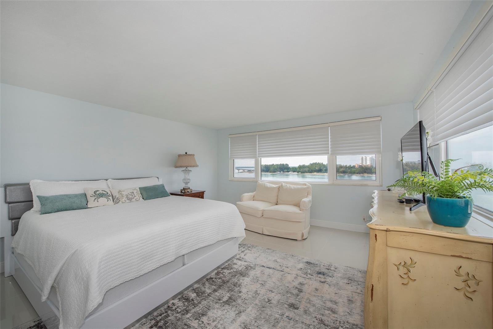 Condominium at 675 S GULFVIEW BLVD #704, CLEARWATER, photo 29 of 37