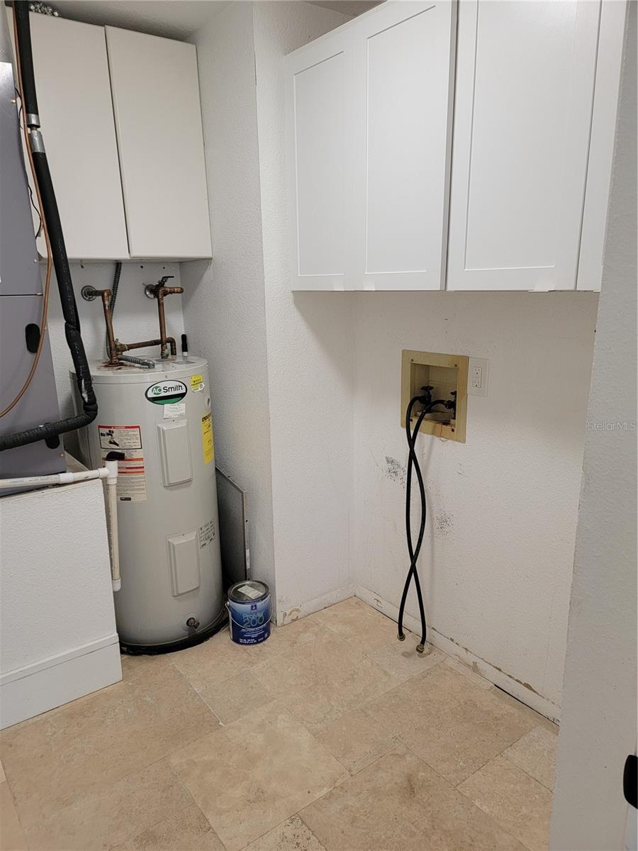 Laundry room - 5654 SHEFFIELD GREENE CIR #28, SARASOTA